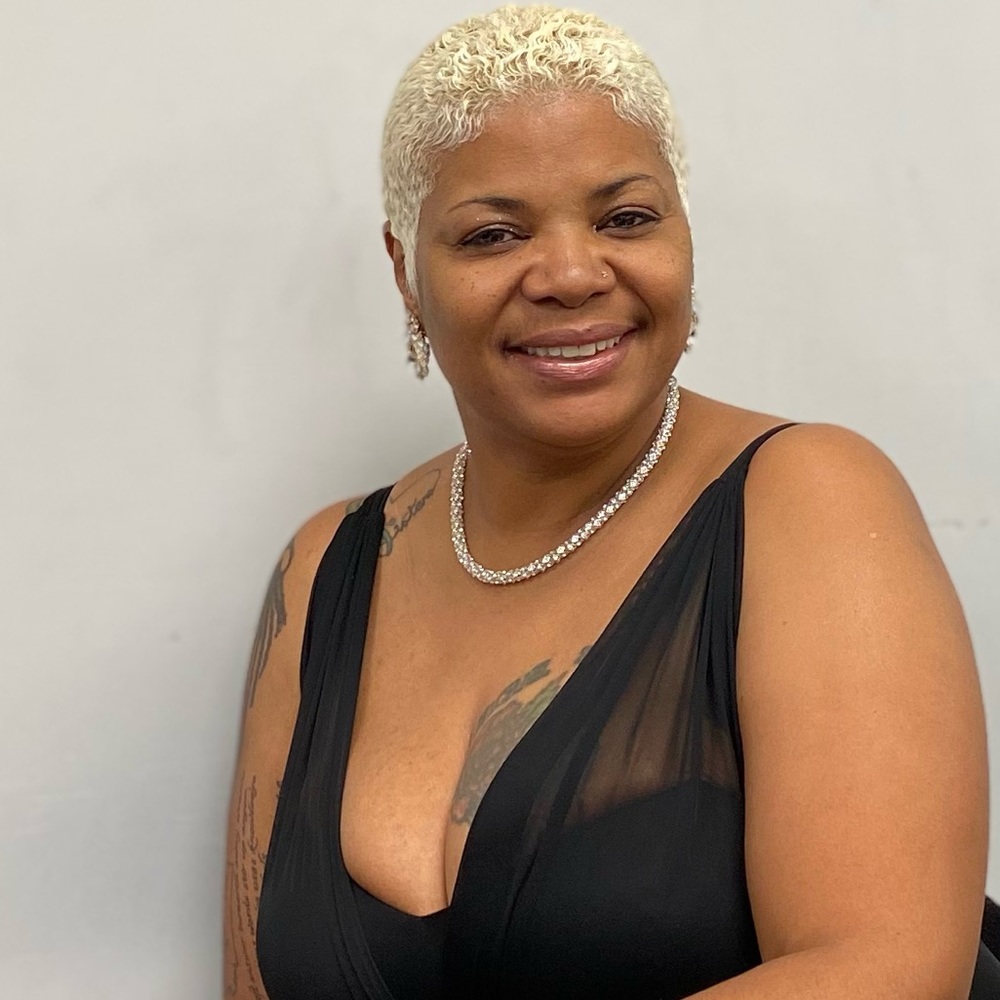 Meet your Posher, Felicia